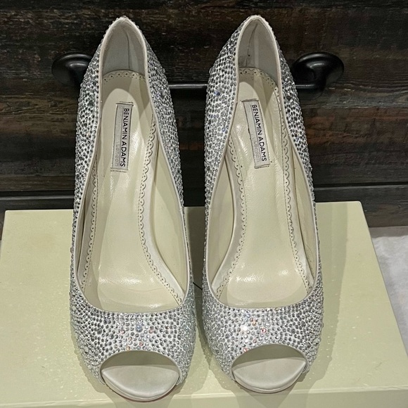 BENJAMIN ADAMS LONDON Charley Ivory Duchesse Silk size 9.5 - Picture 3 of 10